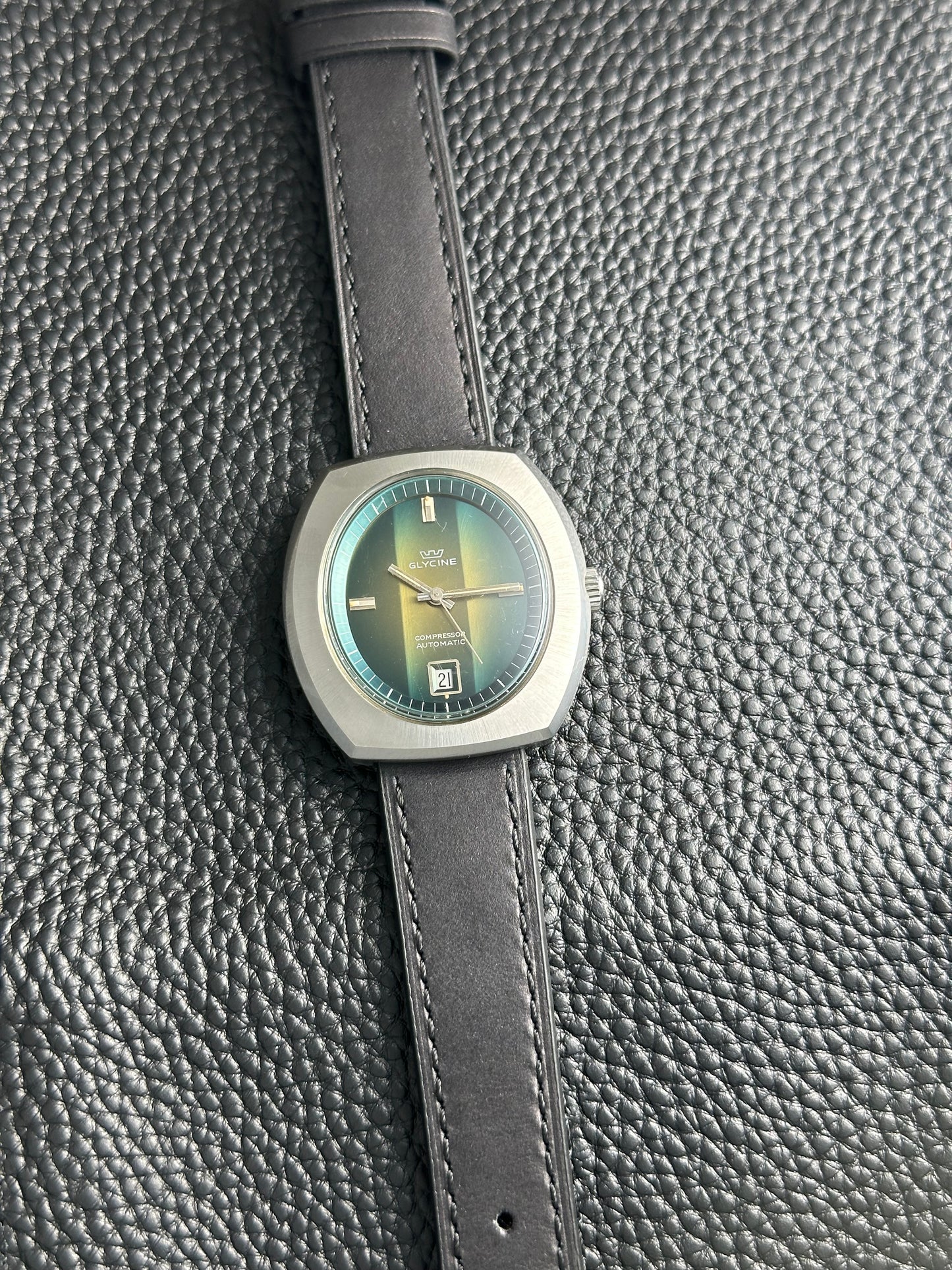 Glycine Compressor Green Tri-Dial Vintage