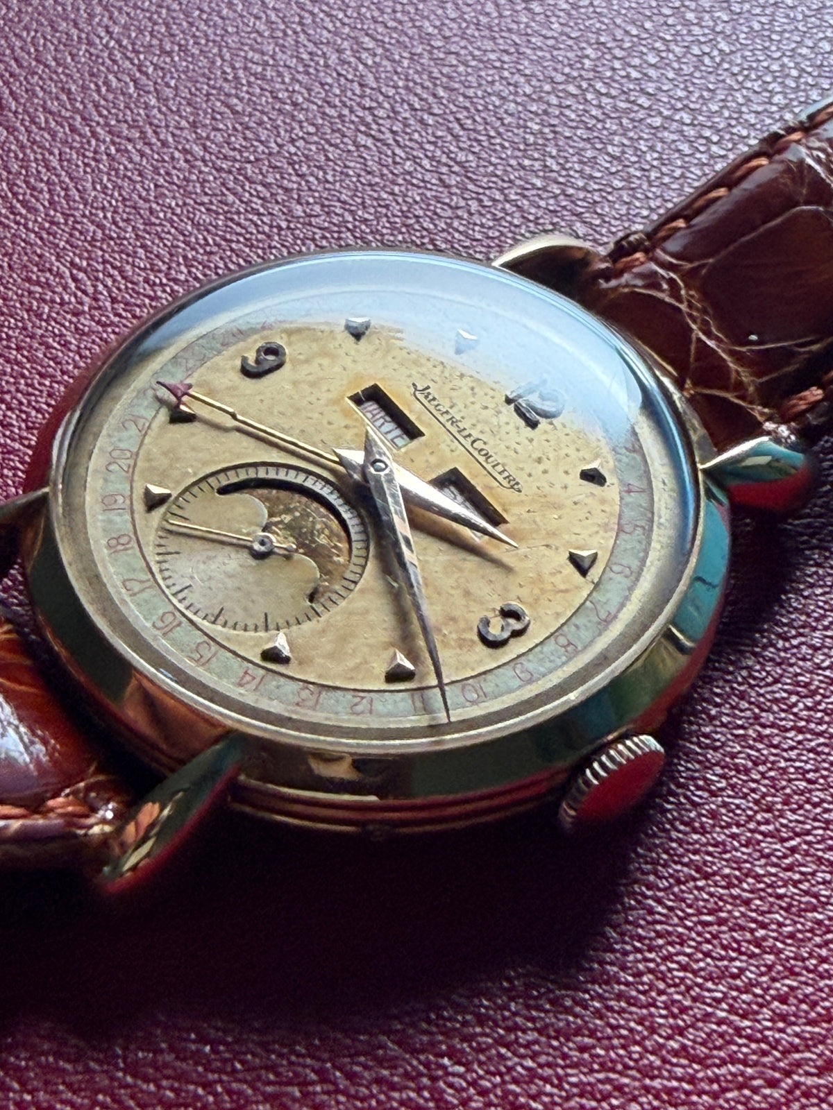 Jaeger-Lecoultre Triple Date Moonphase Calendar ref 2722 Vintage 18k