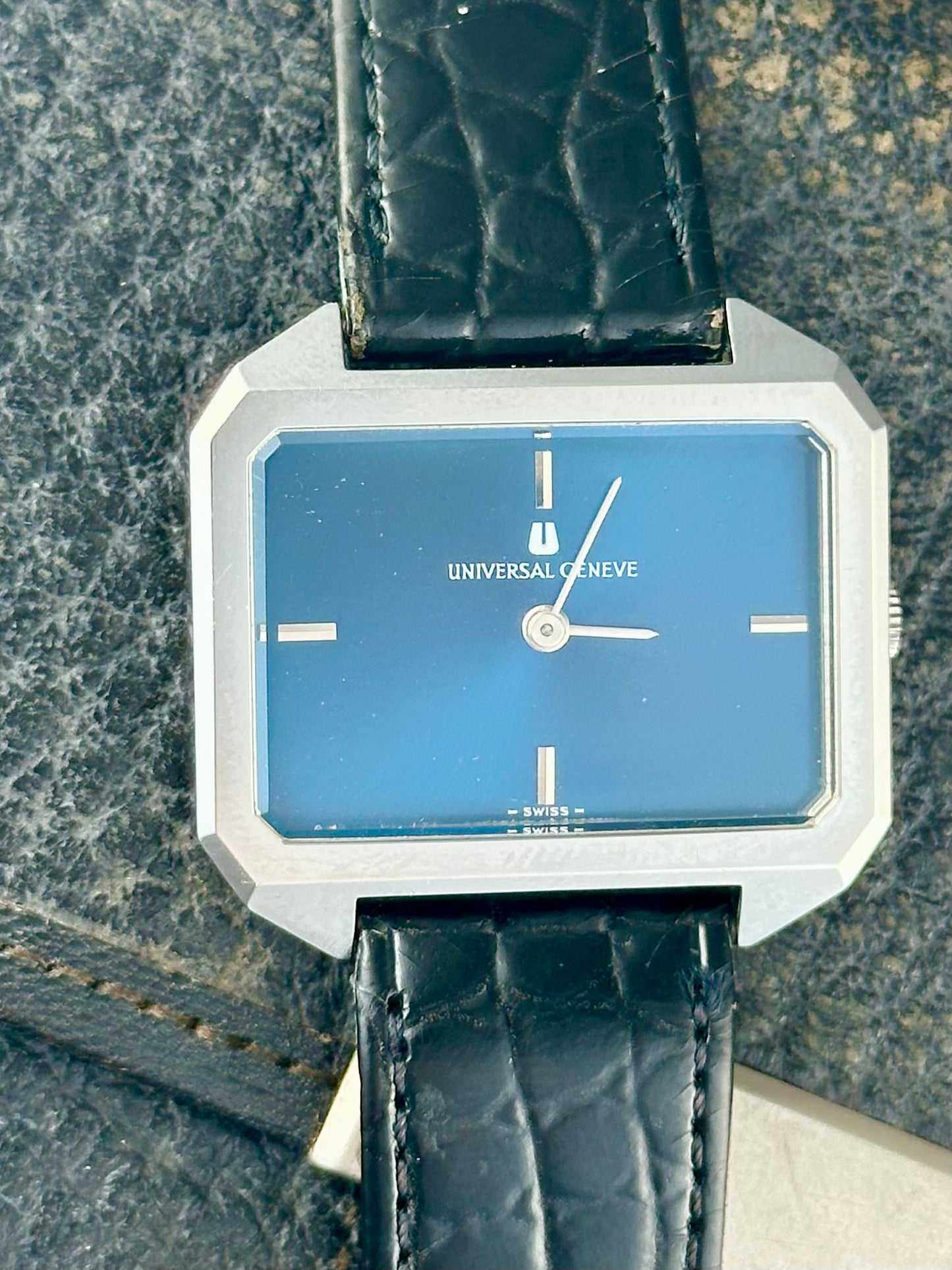 Universal Geneve Blue Vintage