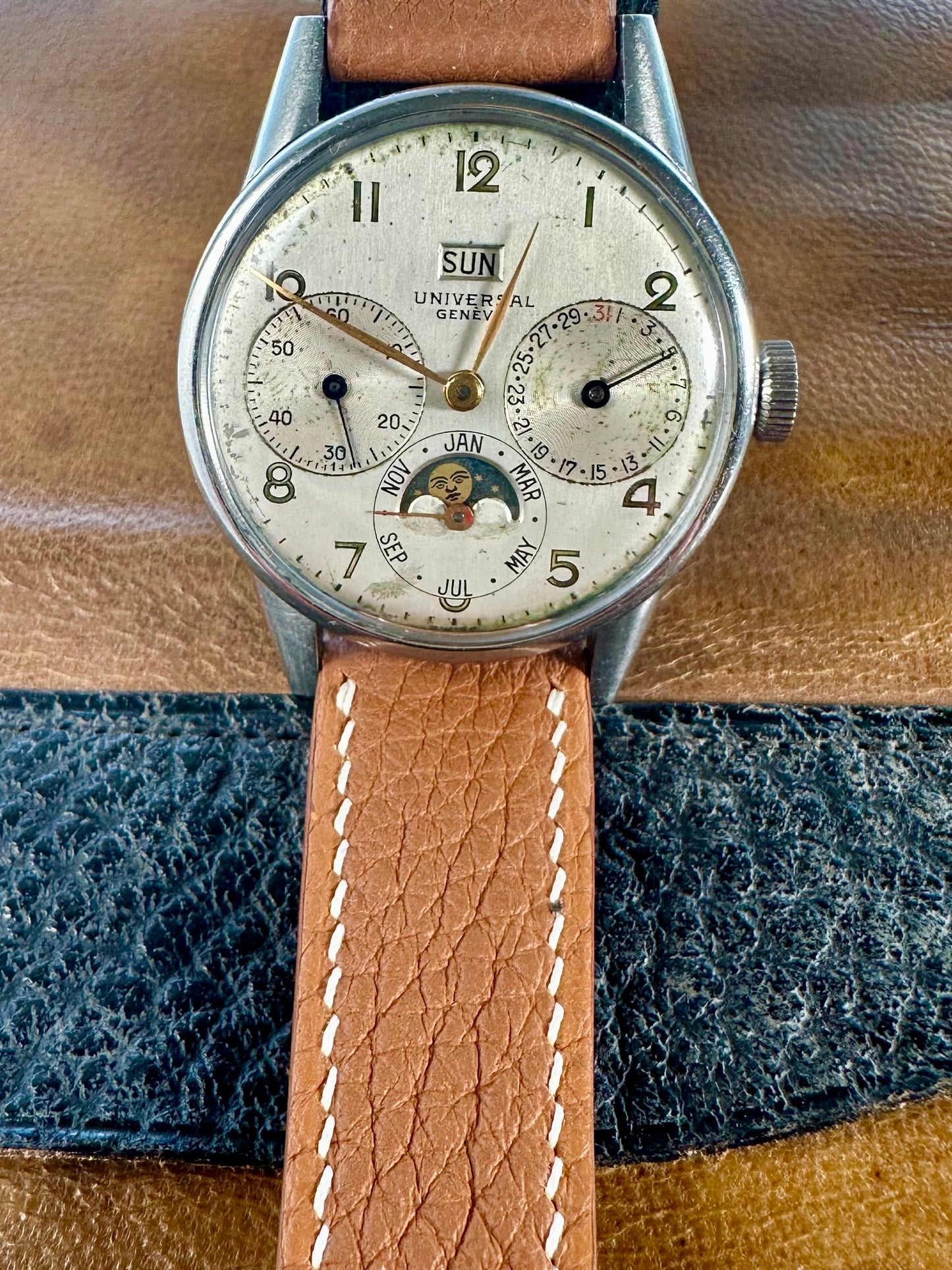 Universal Geneve Triple Calendar Moonphase