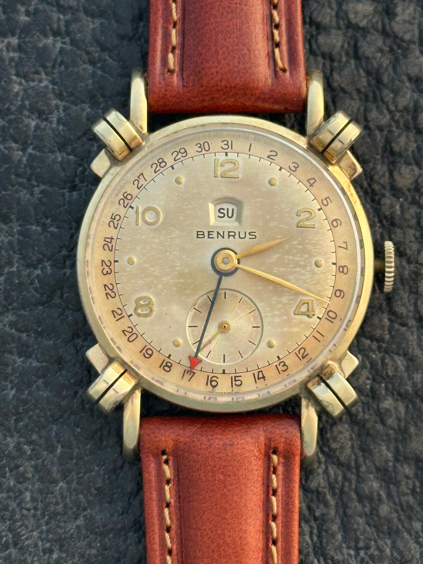 Benrus Pointer Day Date Knotted Lugs Vintage