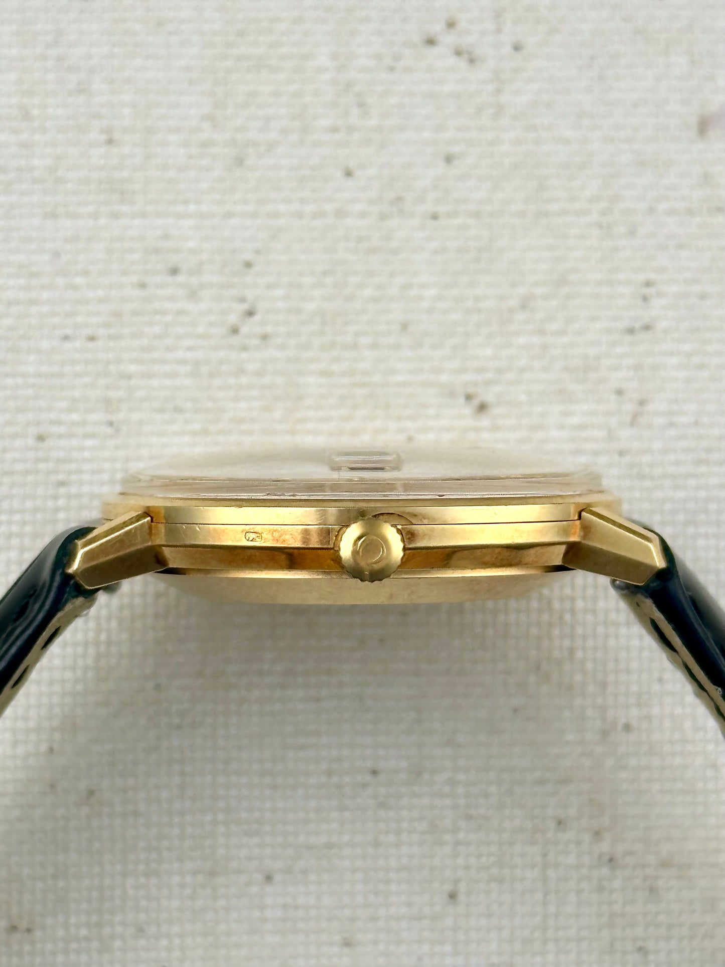 Omega De Ville 18k "Wenger Case" Vintage
