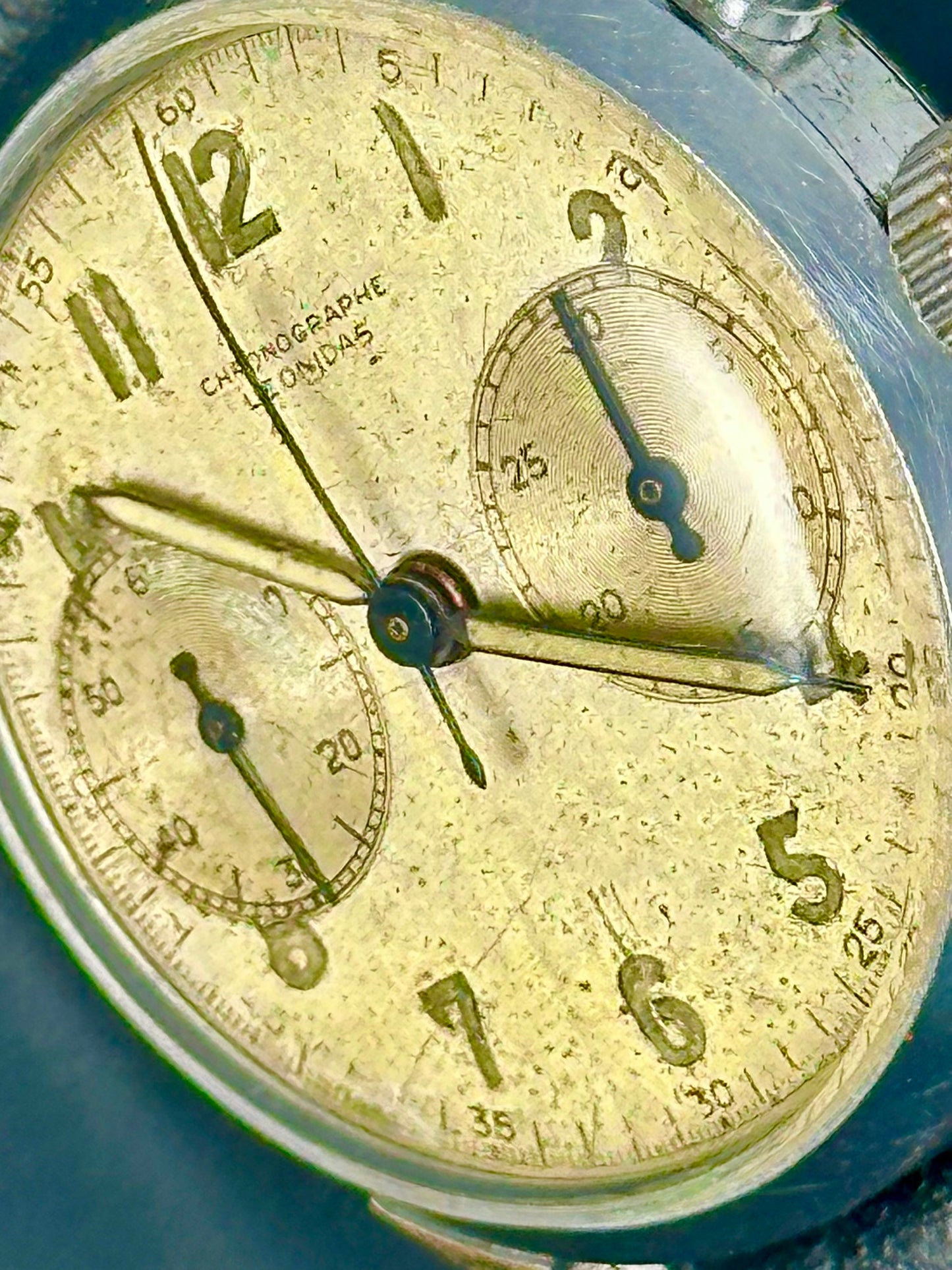 Leonidas "Big Eye" Vintage