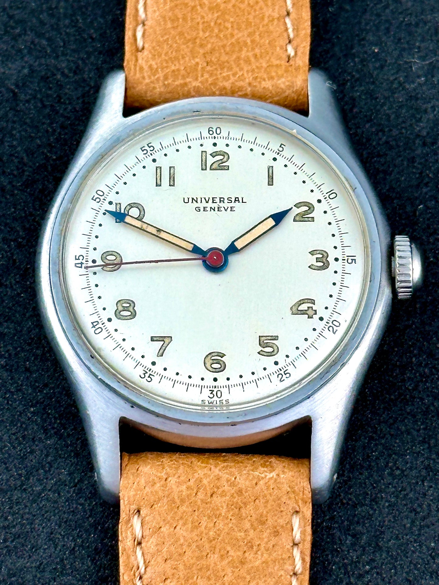 Universal Geneve Outdoorsman Vintage