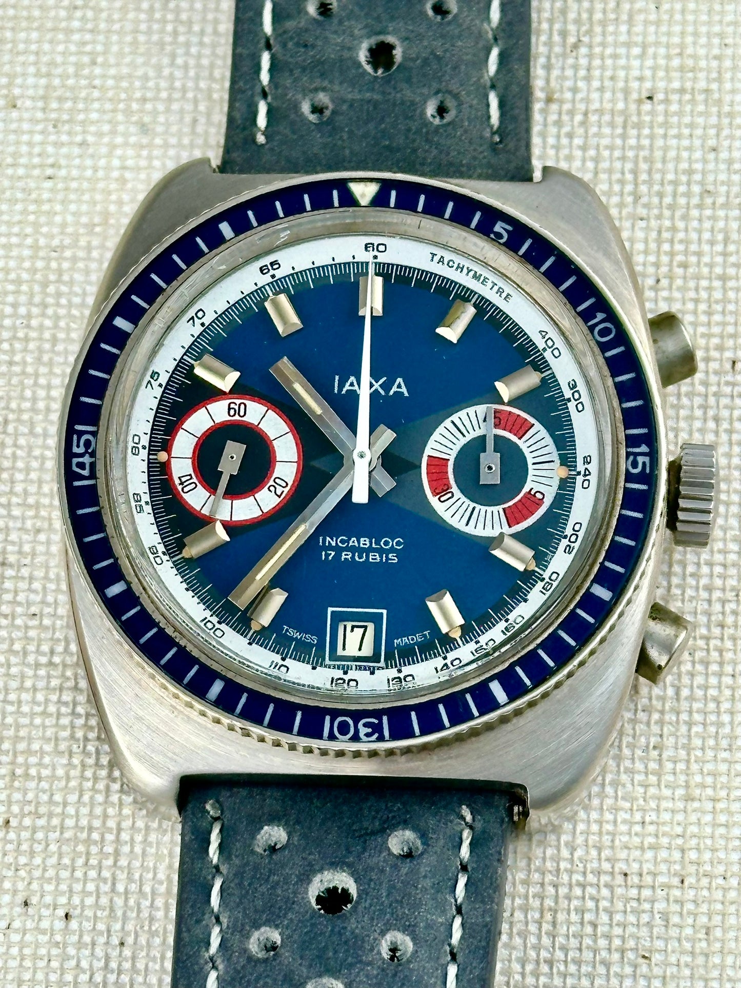 Iaxa "Bow Tie" Diver Vintage