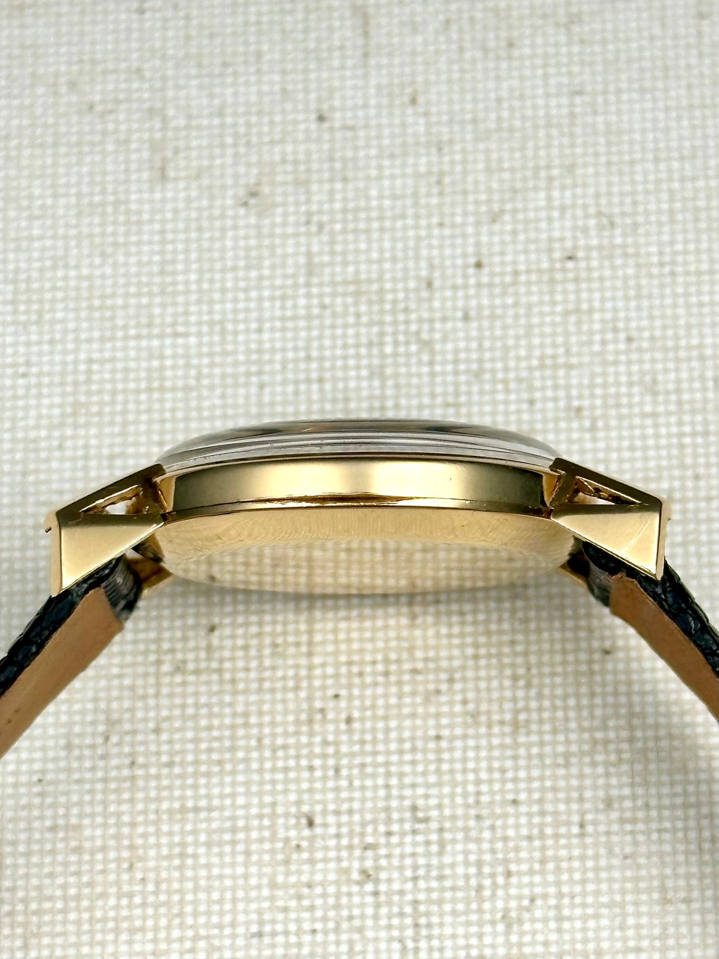 LeCoultre 18k Spider Web Fancy Lugs Vintage