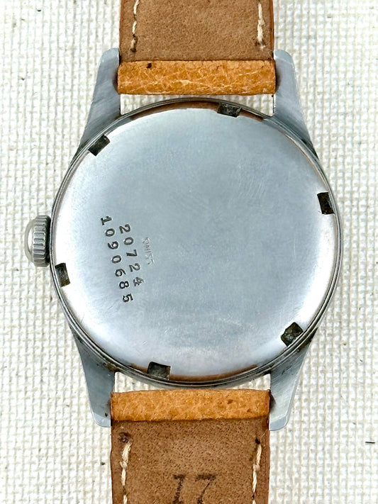 Universal Geneve Outdoorsman Vintage