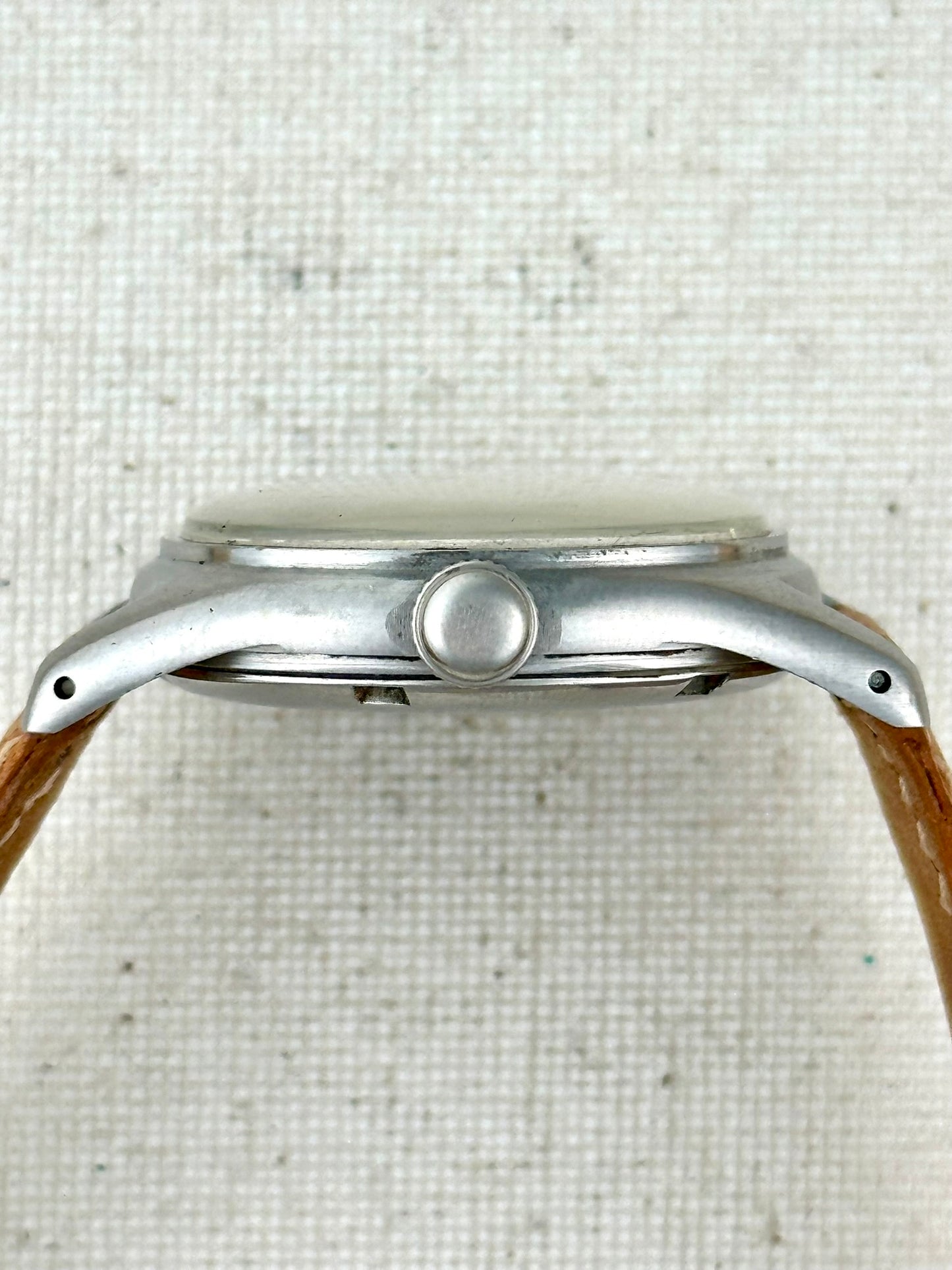 Universal Geneve Outdoorsman Vintage