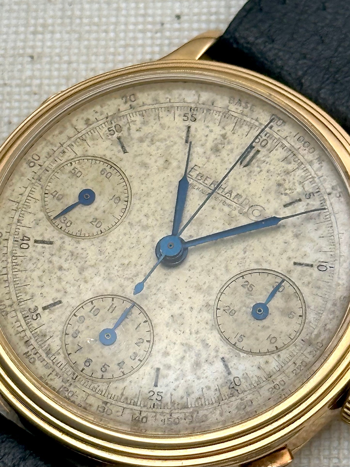 Eberhard 18k Yellow Gold Tri-Compax 1943 with Box Vintage