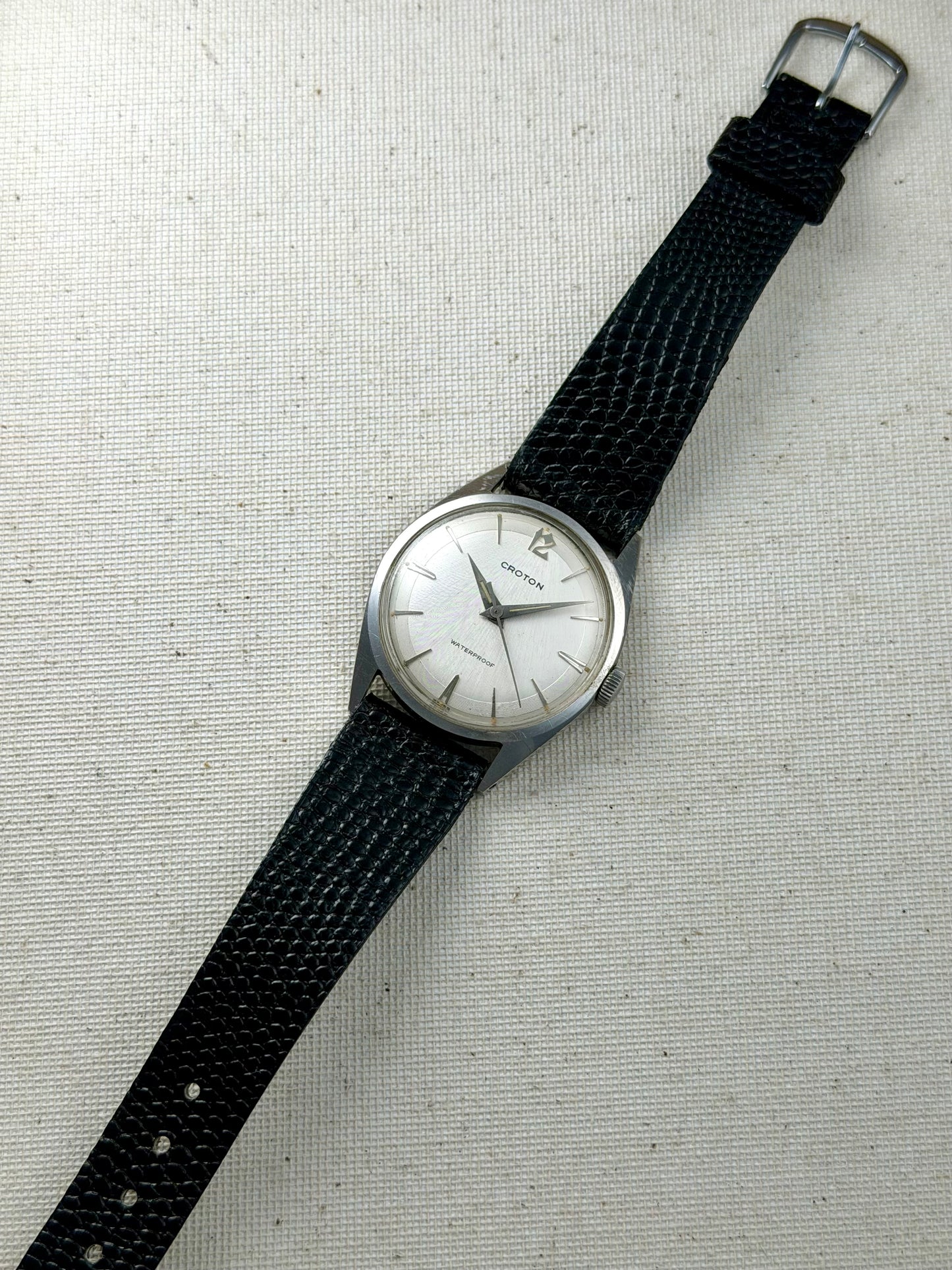 Croton Linen Dial Vintage
