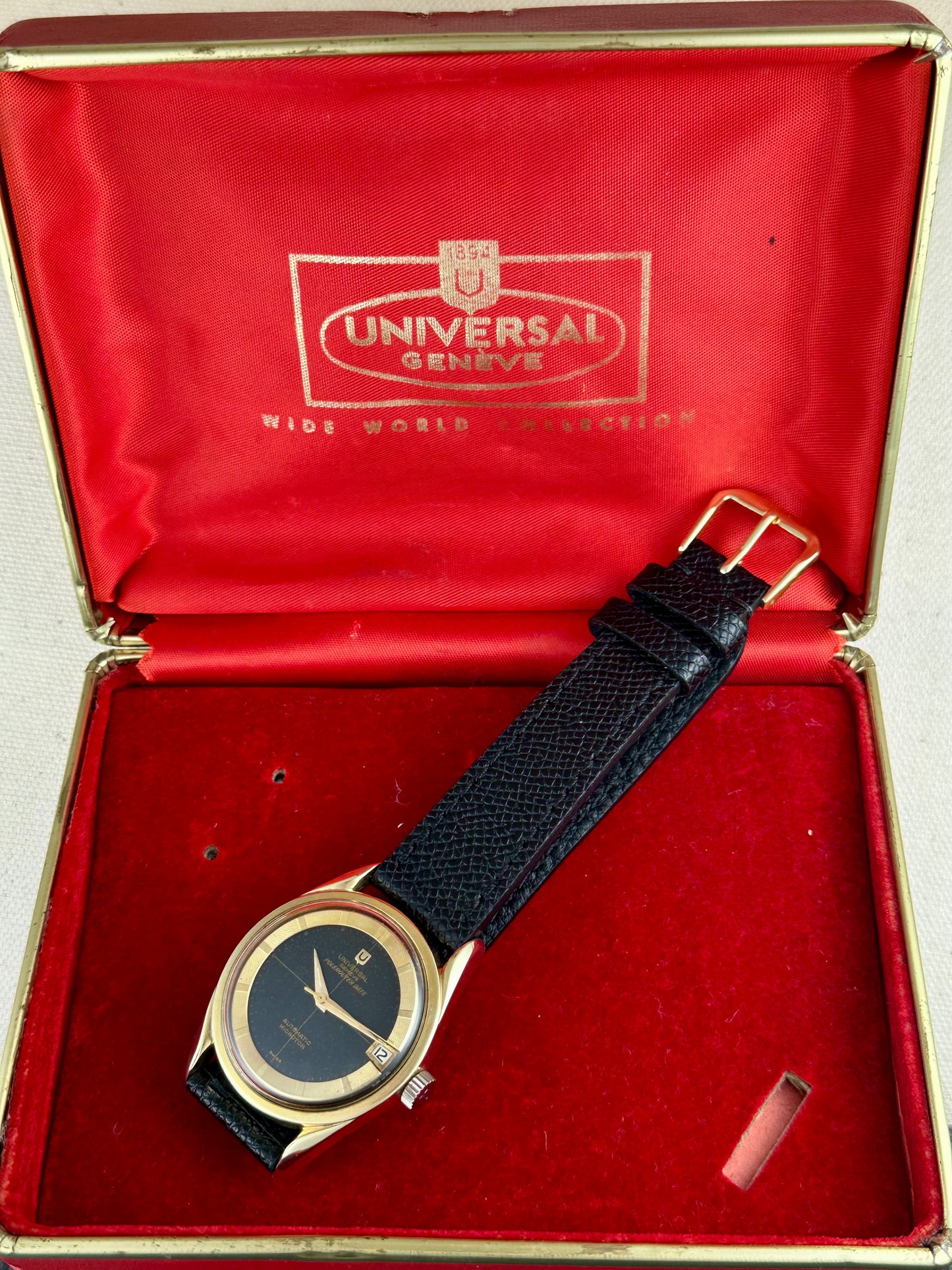Universal Geneve Polerouter Date Black Crosshair Dial with Box Vintage