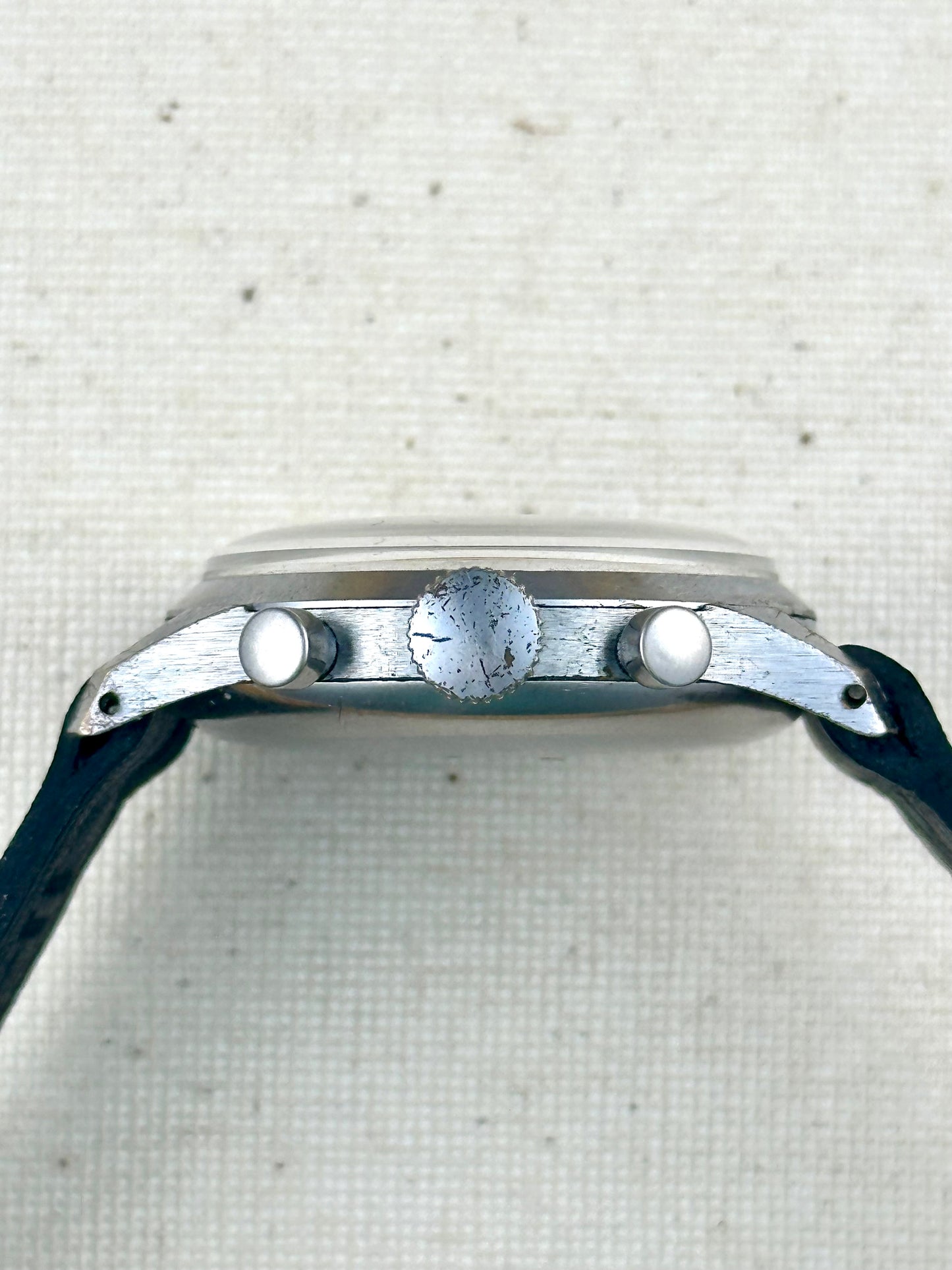 Leonidas "Big Eye" Vintage