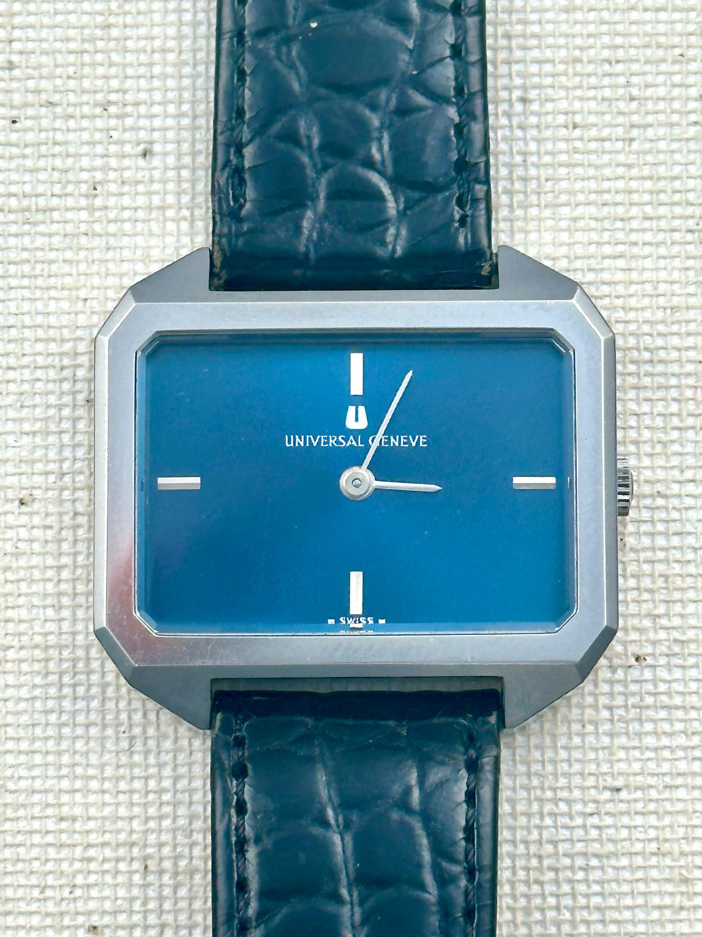 Universal Geneve Blue Vintage