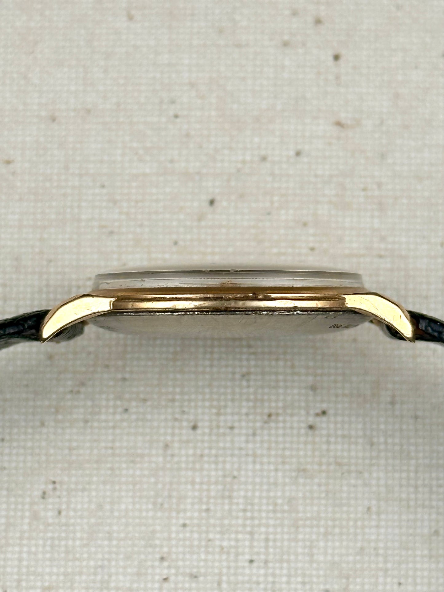 Wittnauer Satin Ribbed Dial Vintage