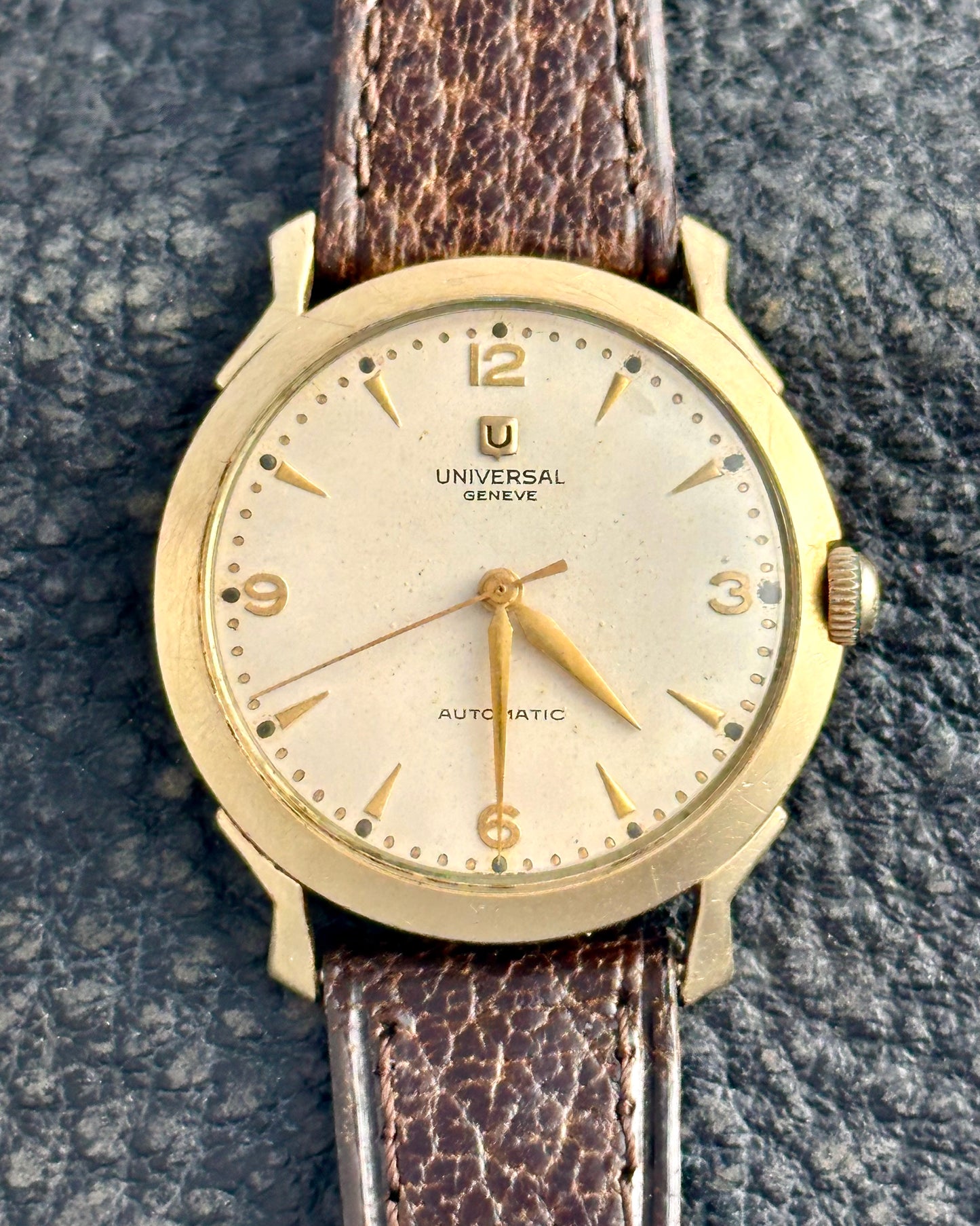Universal Geneve Bumper Vintage