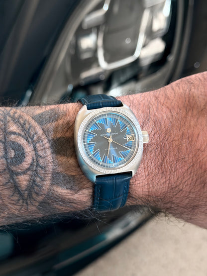 Universal Geneve Unisonic "Buzzsaw" w/box Vintage
