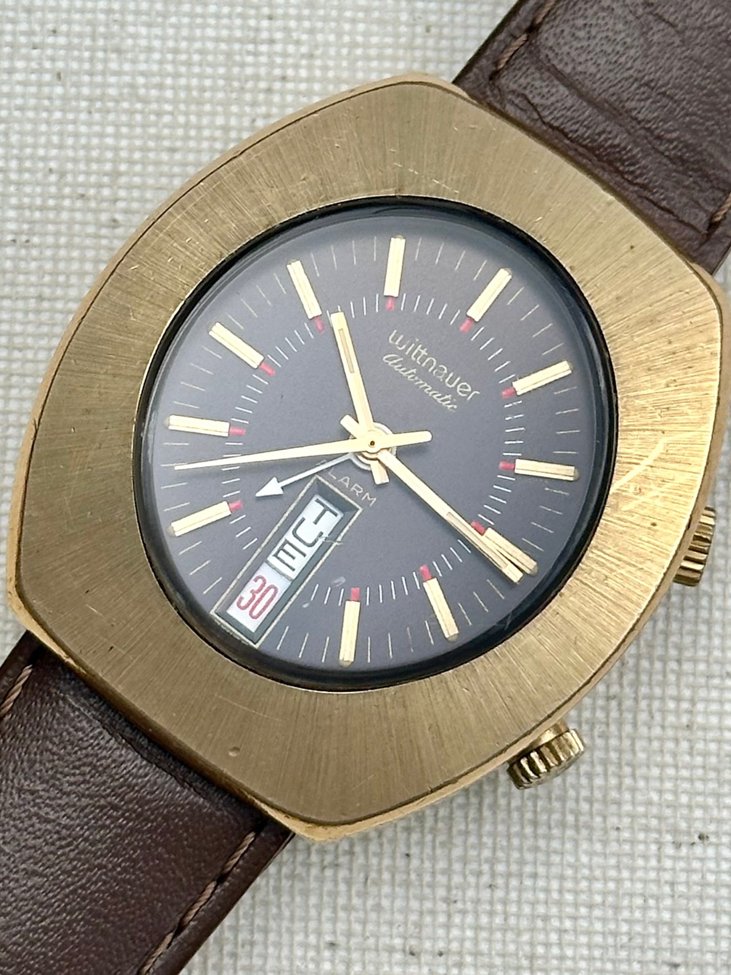 Wittnauer Alarm Day Date