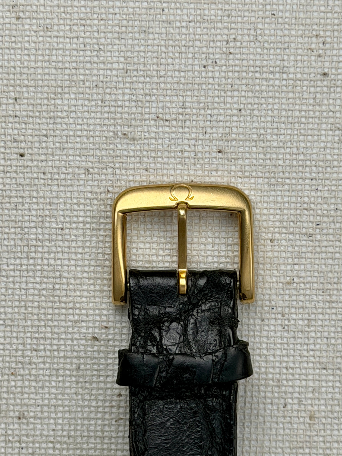 Omega 18k Bezel Quartz Vintage