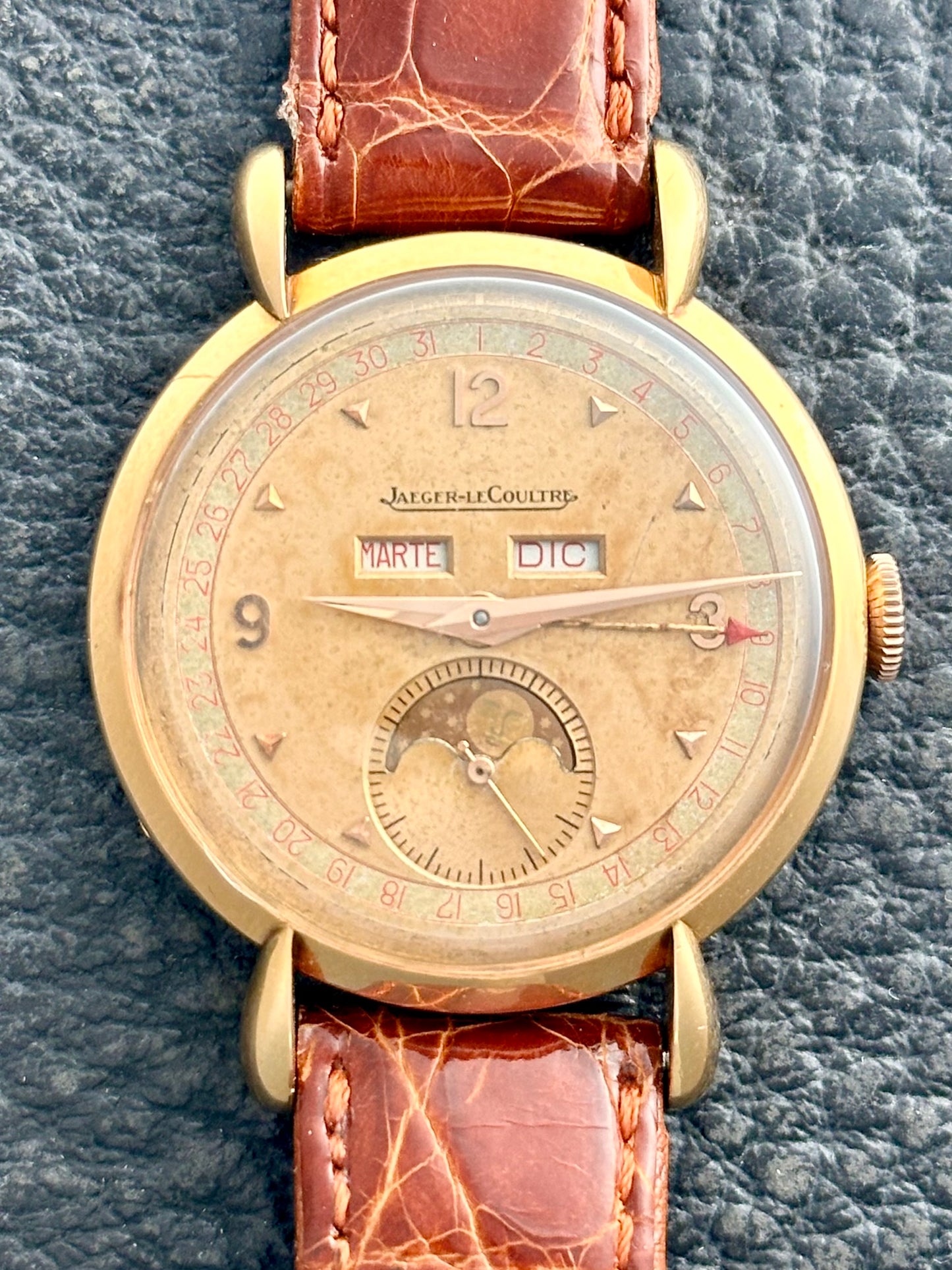 Jaeger-Lecoultre Triple Date Moonphase Calendar ref 2722 Vintage 18k