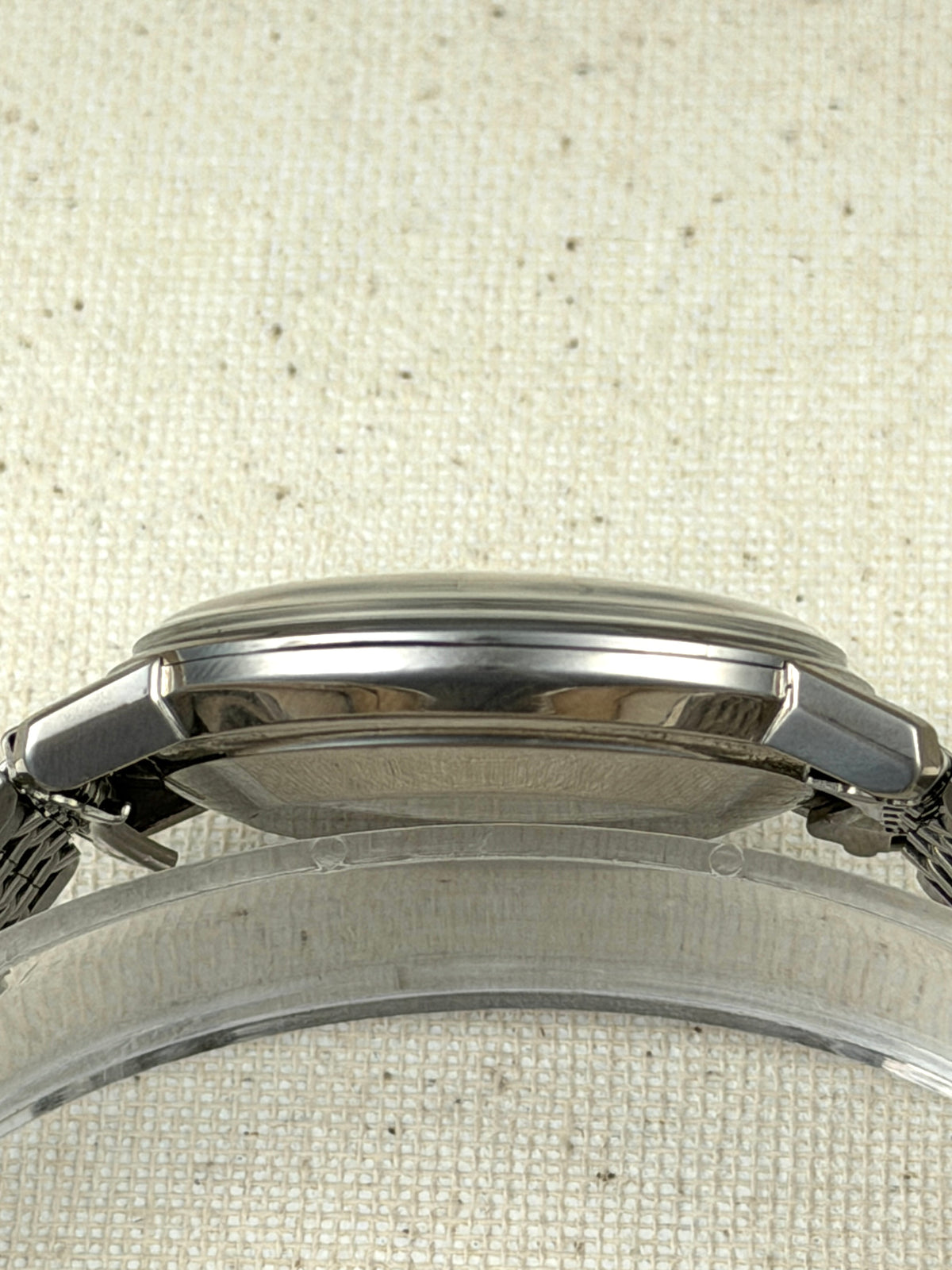 Omega Seamaster Linen Dial