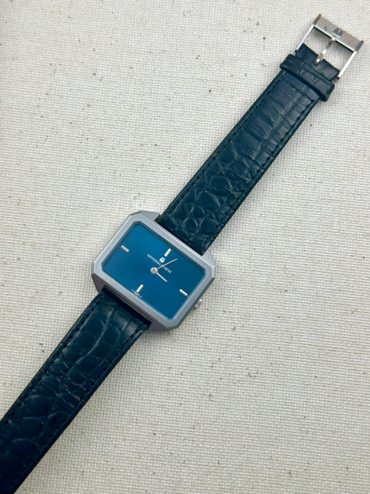 Universal Geneve Blue Vintage