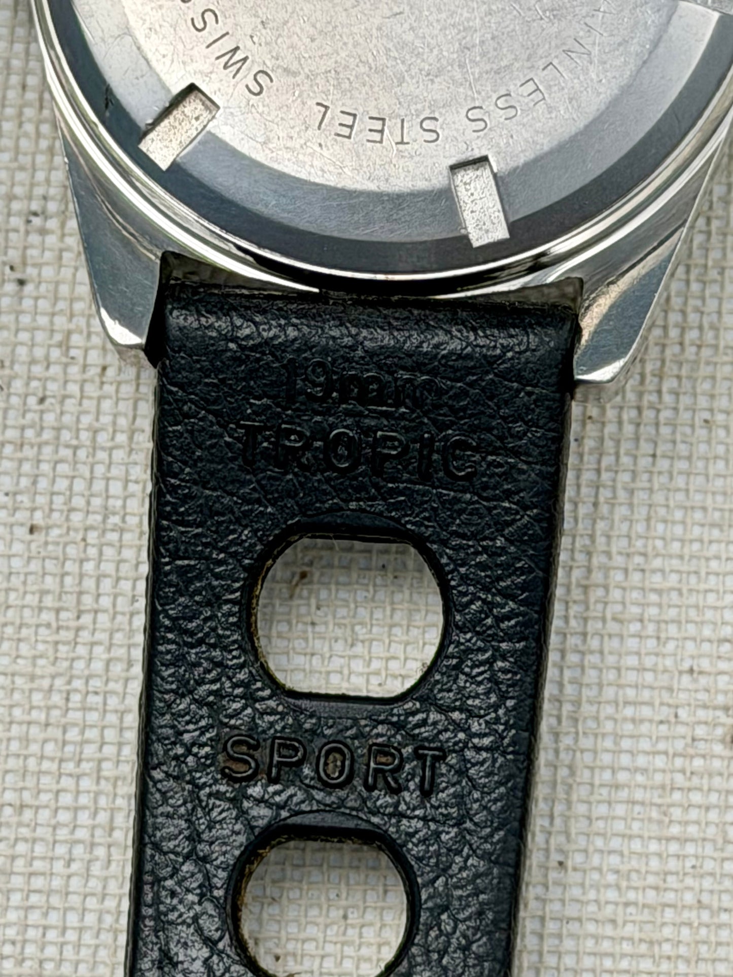 Croton Diver on Tropic Vintage
