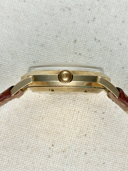 Universal Geneve Bumper Auto Vintage