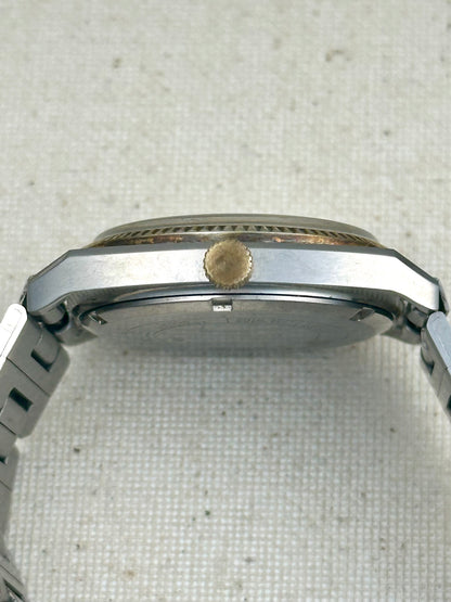 Caravelle Fluted Bezel Vintage