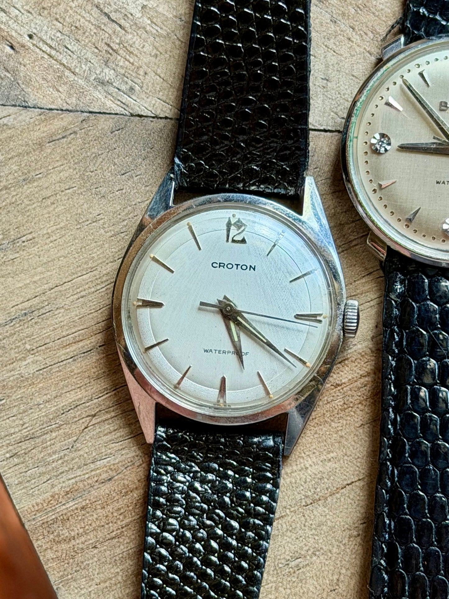 Croton Linen Dial Vintage