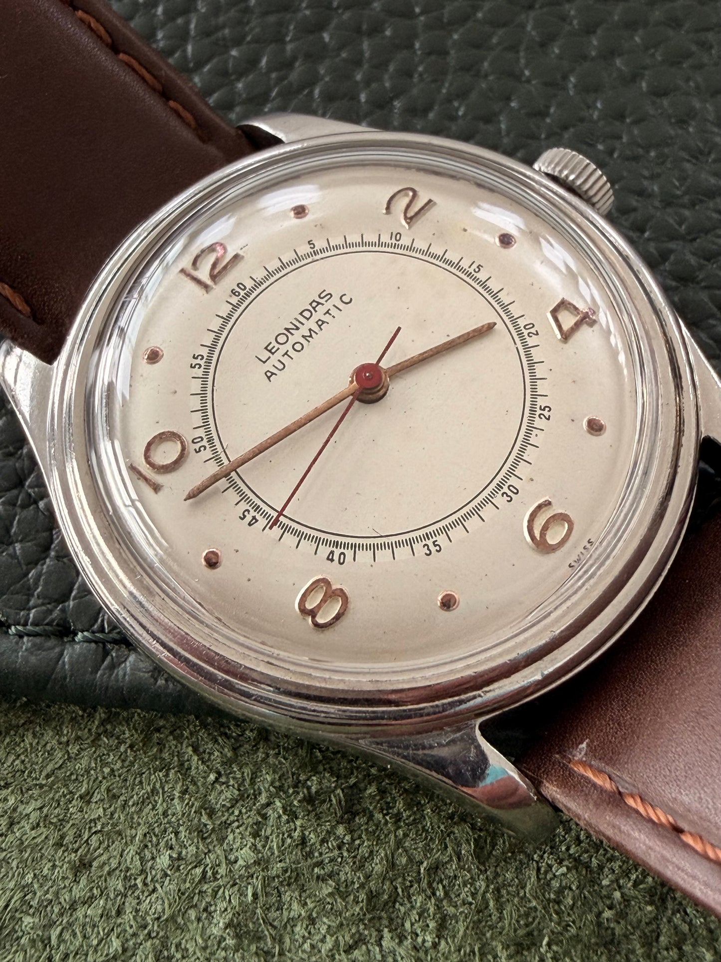 Leonidas Bullseye Dial Vintage