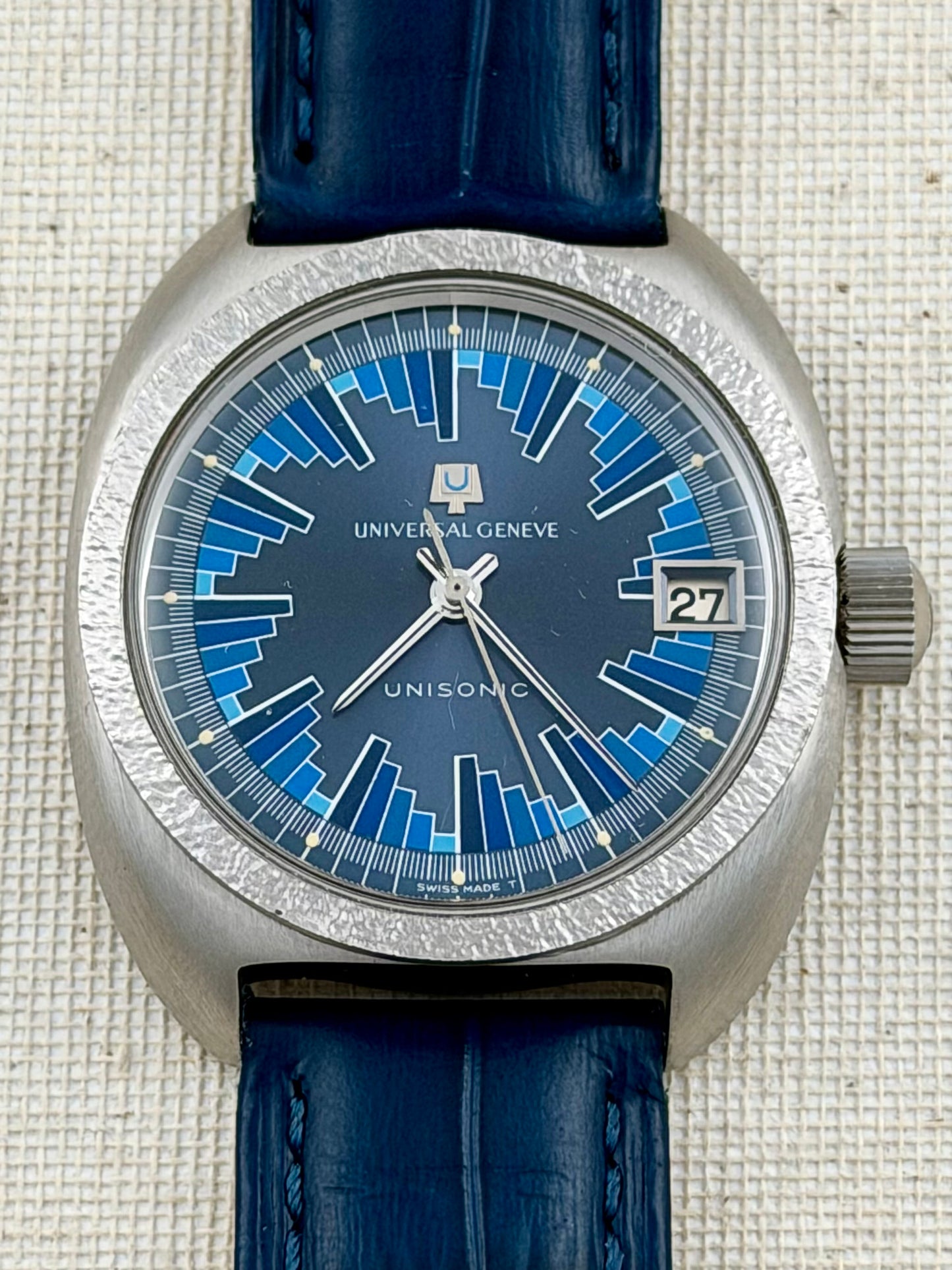 Universal Geneve Unisonic "Buzzsaw" w/box Vintage
