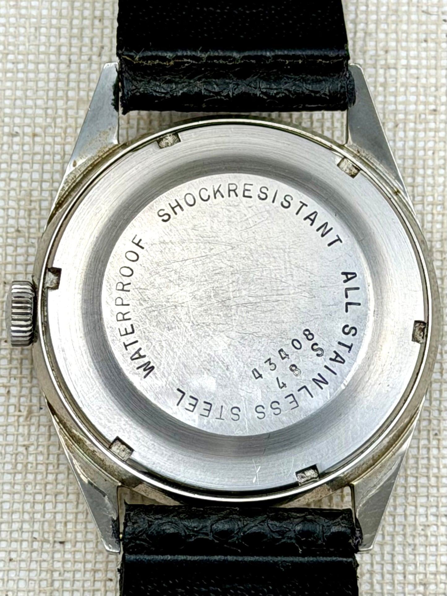 Croton Linen Dial Vintage