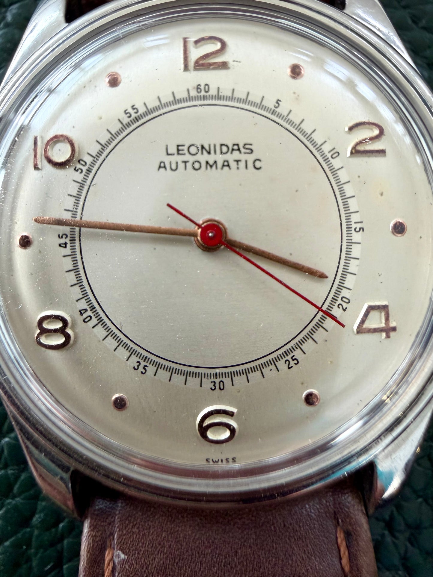 Leonidas Bullseye Dial Vintage