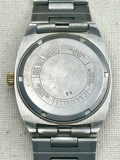 Caravelle Fluted Bezel Vintage