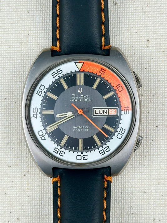 Bulova Accutron Snorkel 666 Devil Diver Vintage