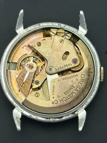 Omega c.1944 Bumper 28.10 RA Vintage