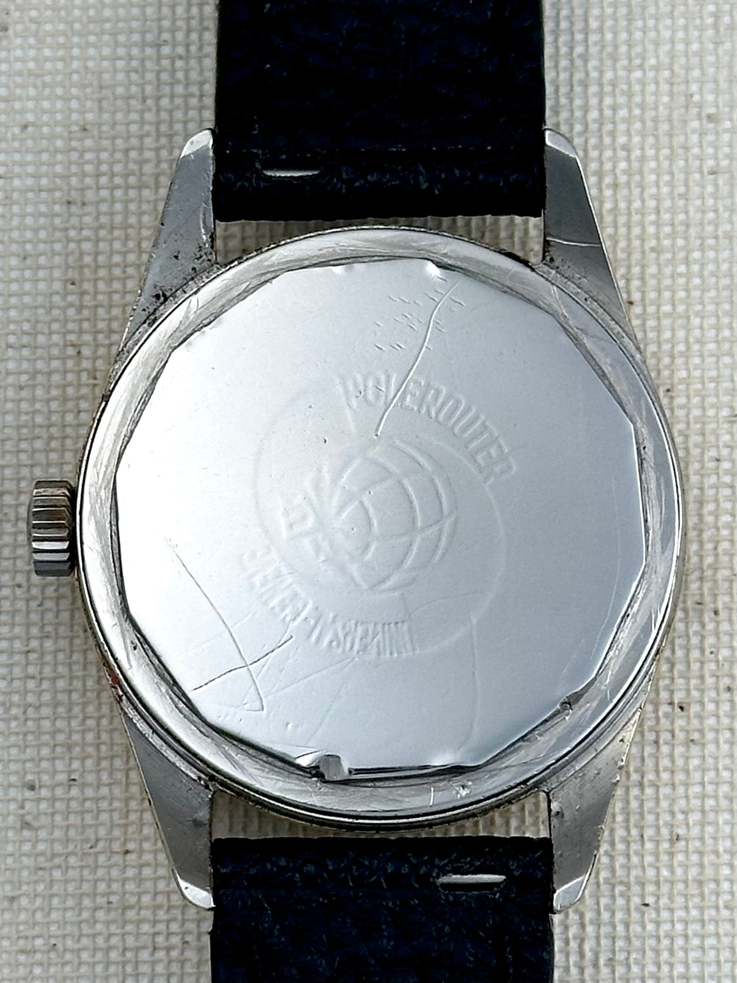 Universal Geneve Polerouter Date Black Crosshair Dial with Box Vintage