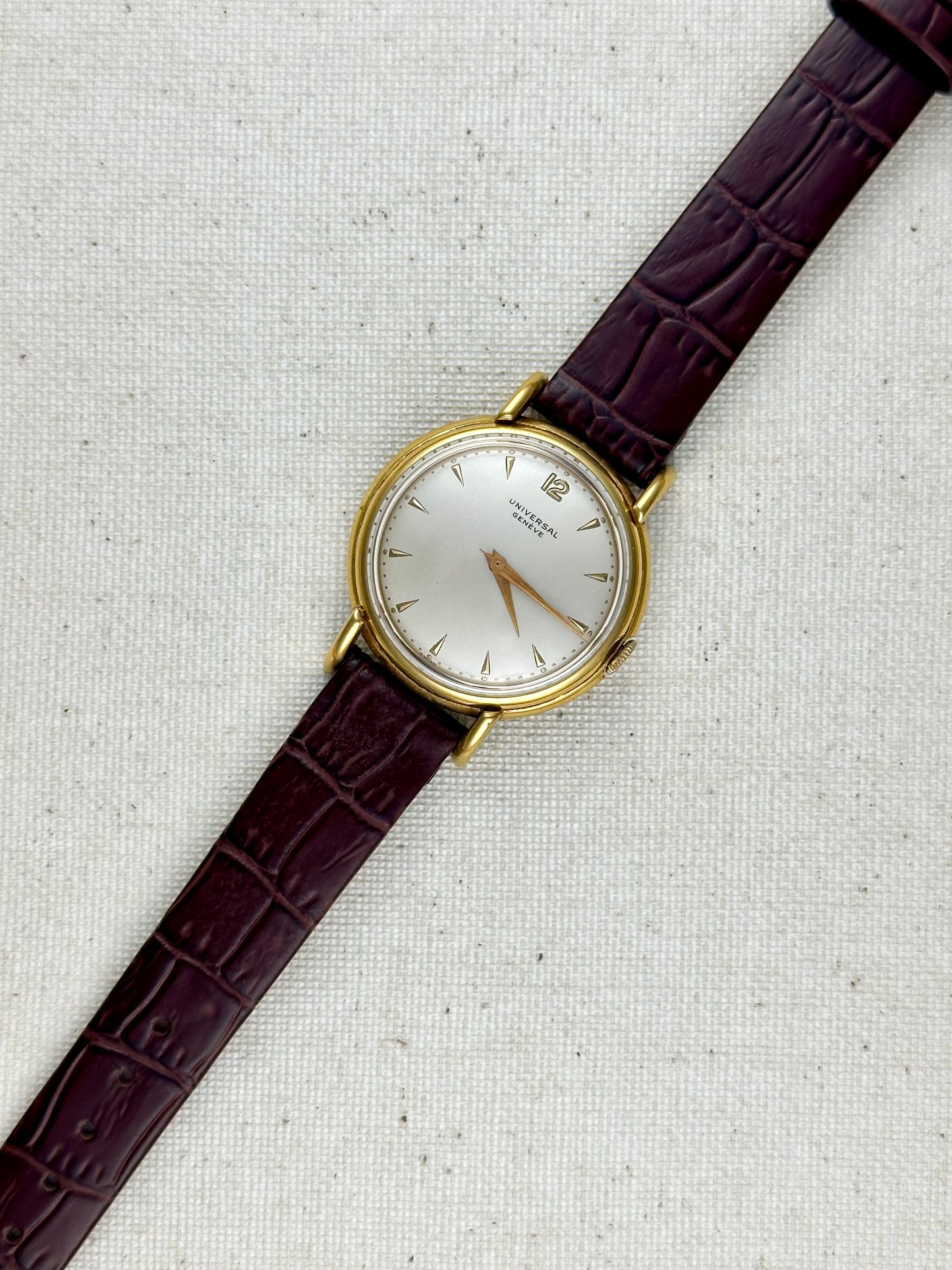 Universal Geneve Vintage