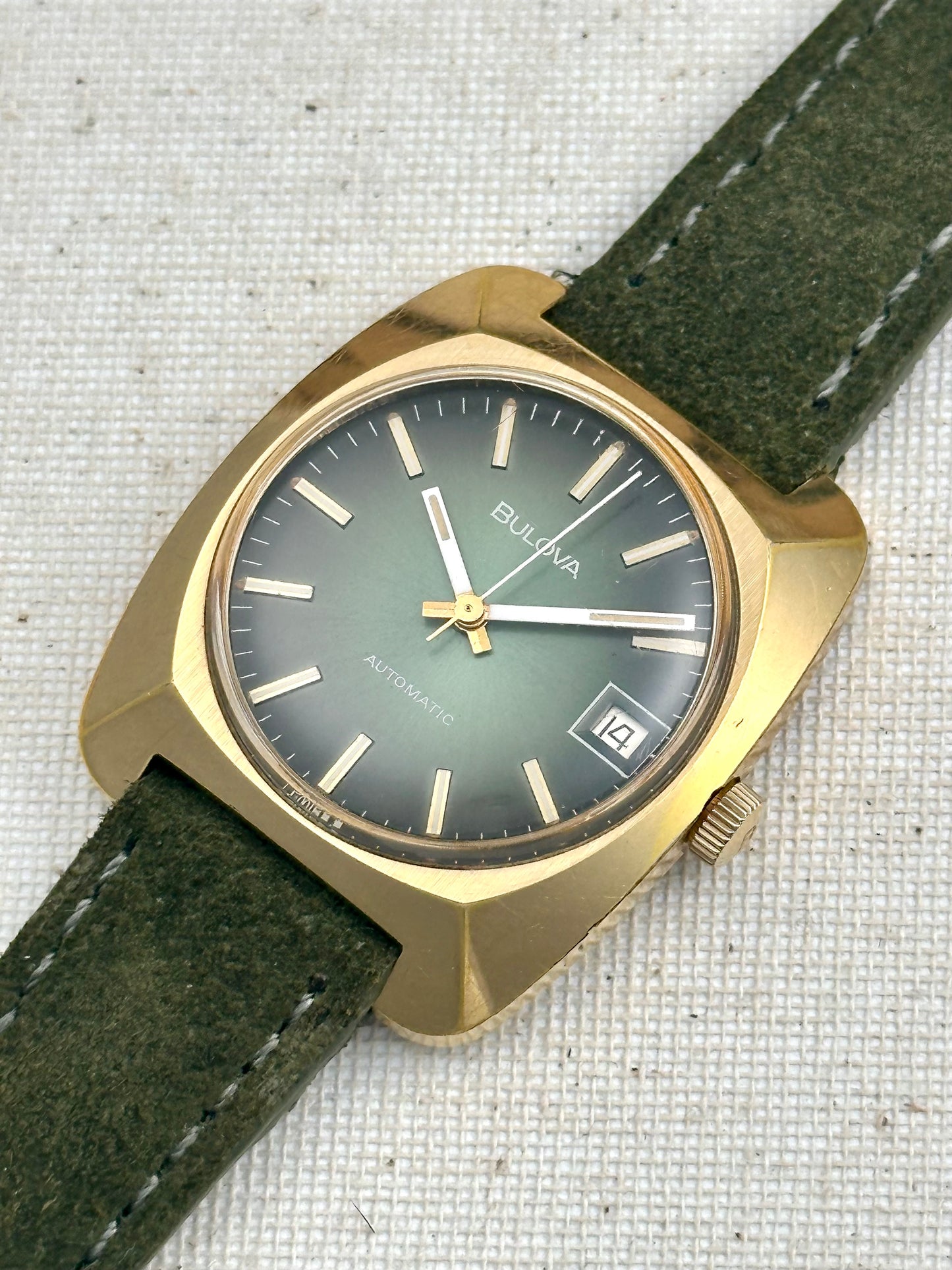 Bulova Golden Green Vintage
