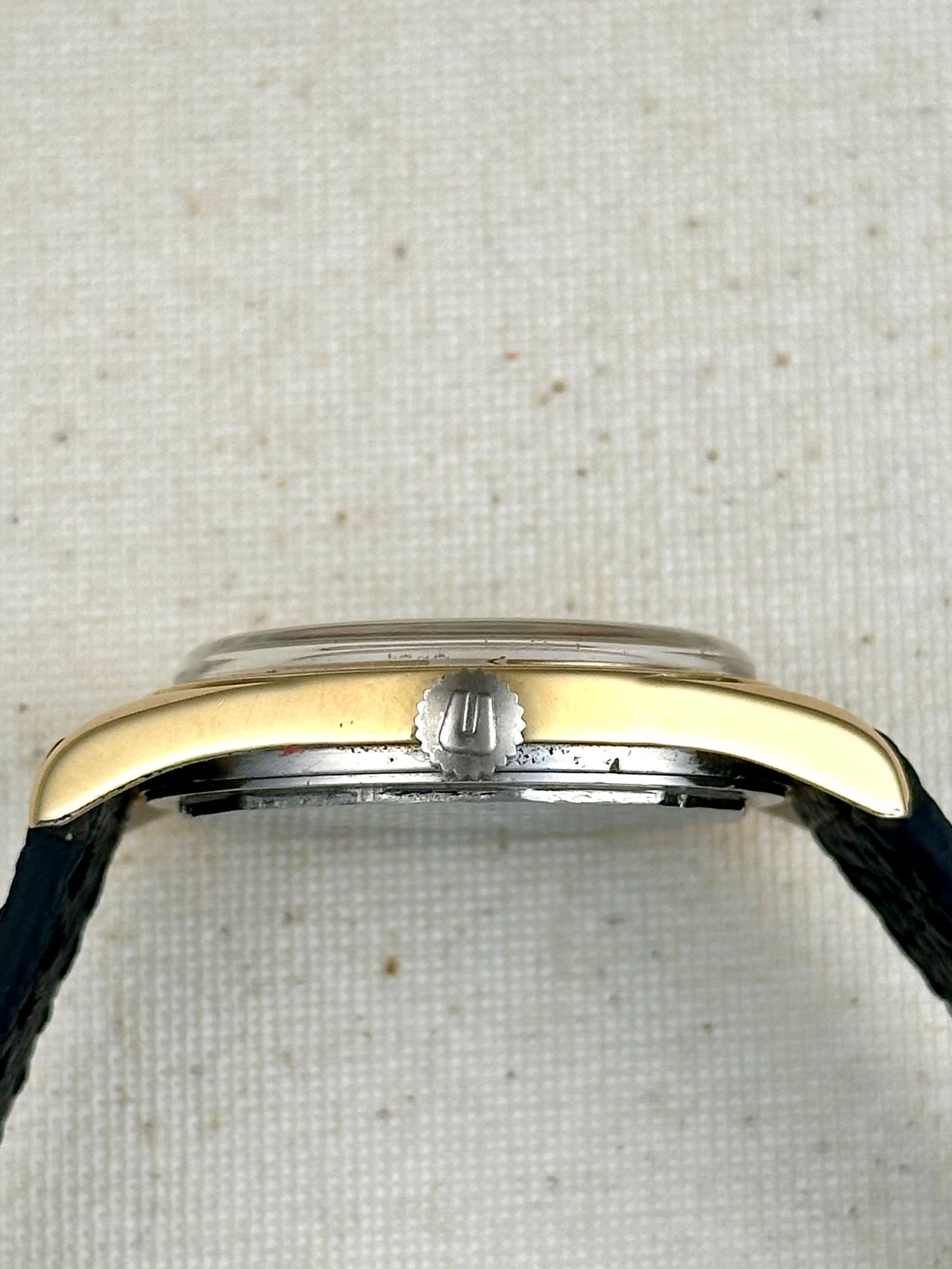 Universal Geneve Polerouter Date Black Crosshair Dial with Box Vintage