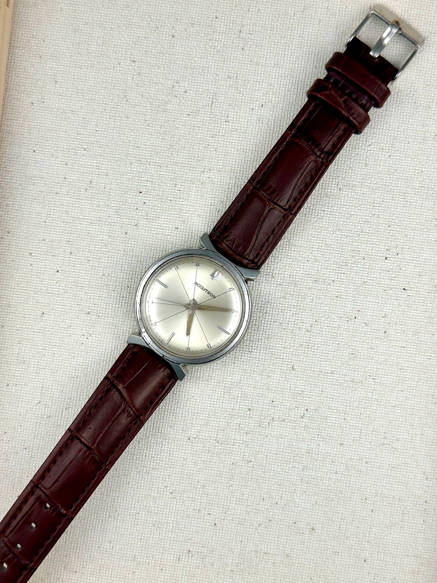 Accutron 214 Bow Tie Lugs Vintage