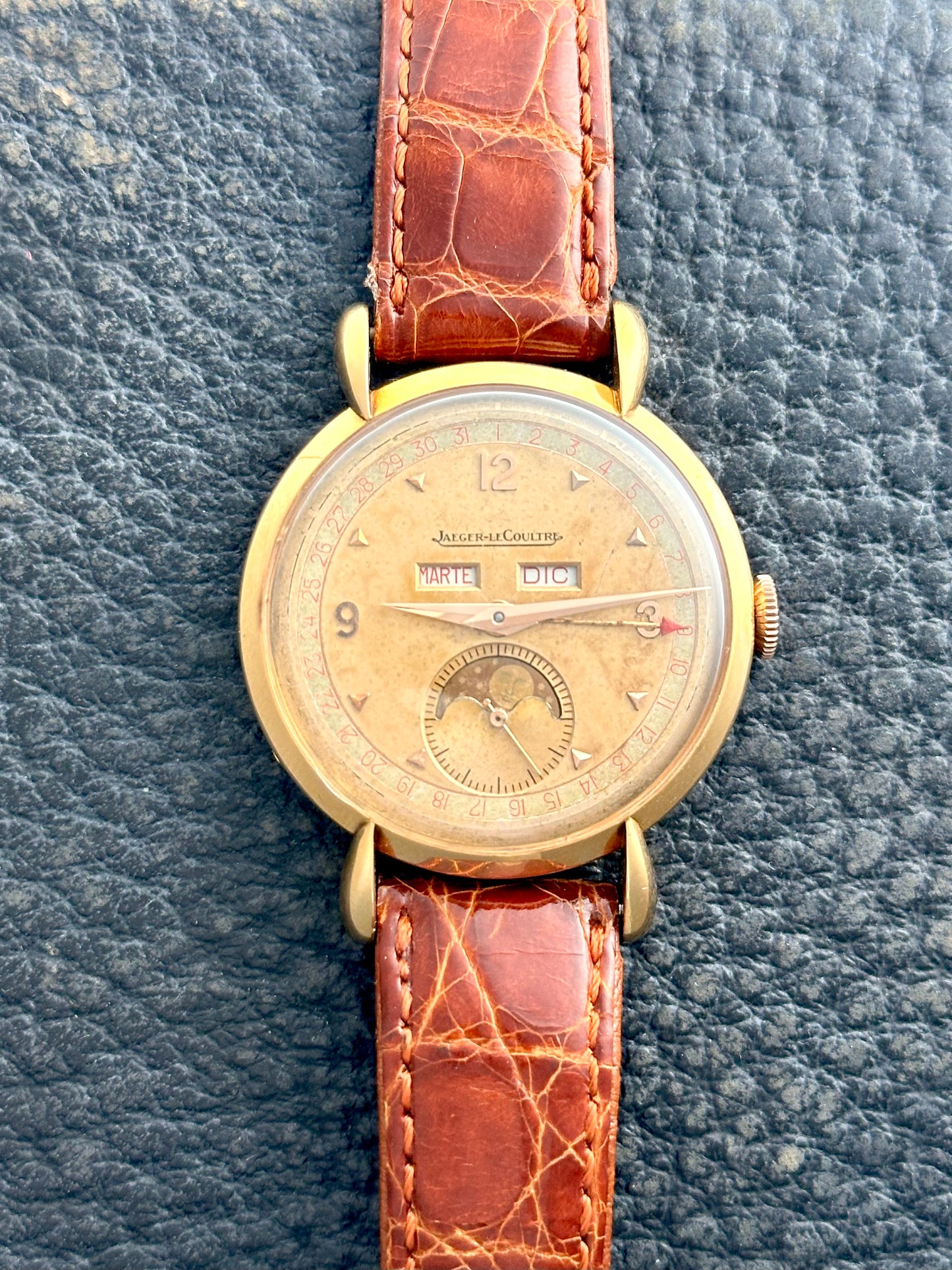 Jaeger-Lecoultre Triple Date Moonphase Calendar ref 2722 Vintage 18k