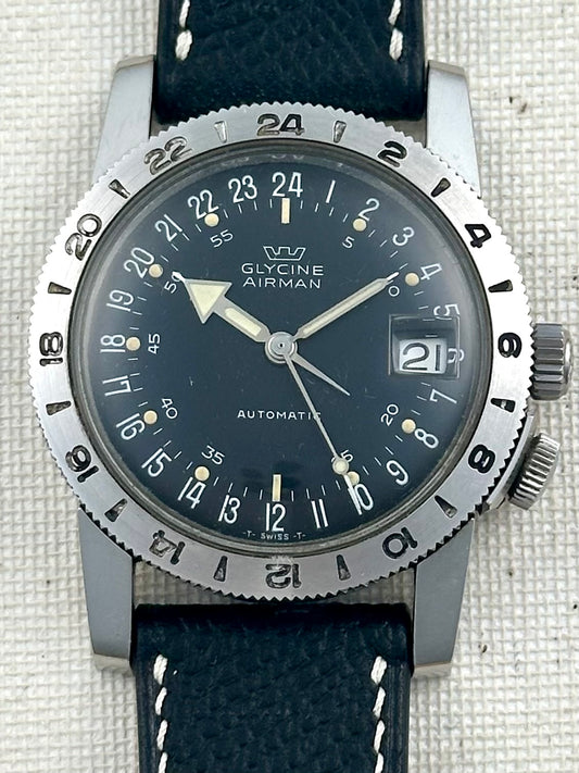 Glycine Airman with Box and Papers