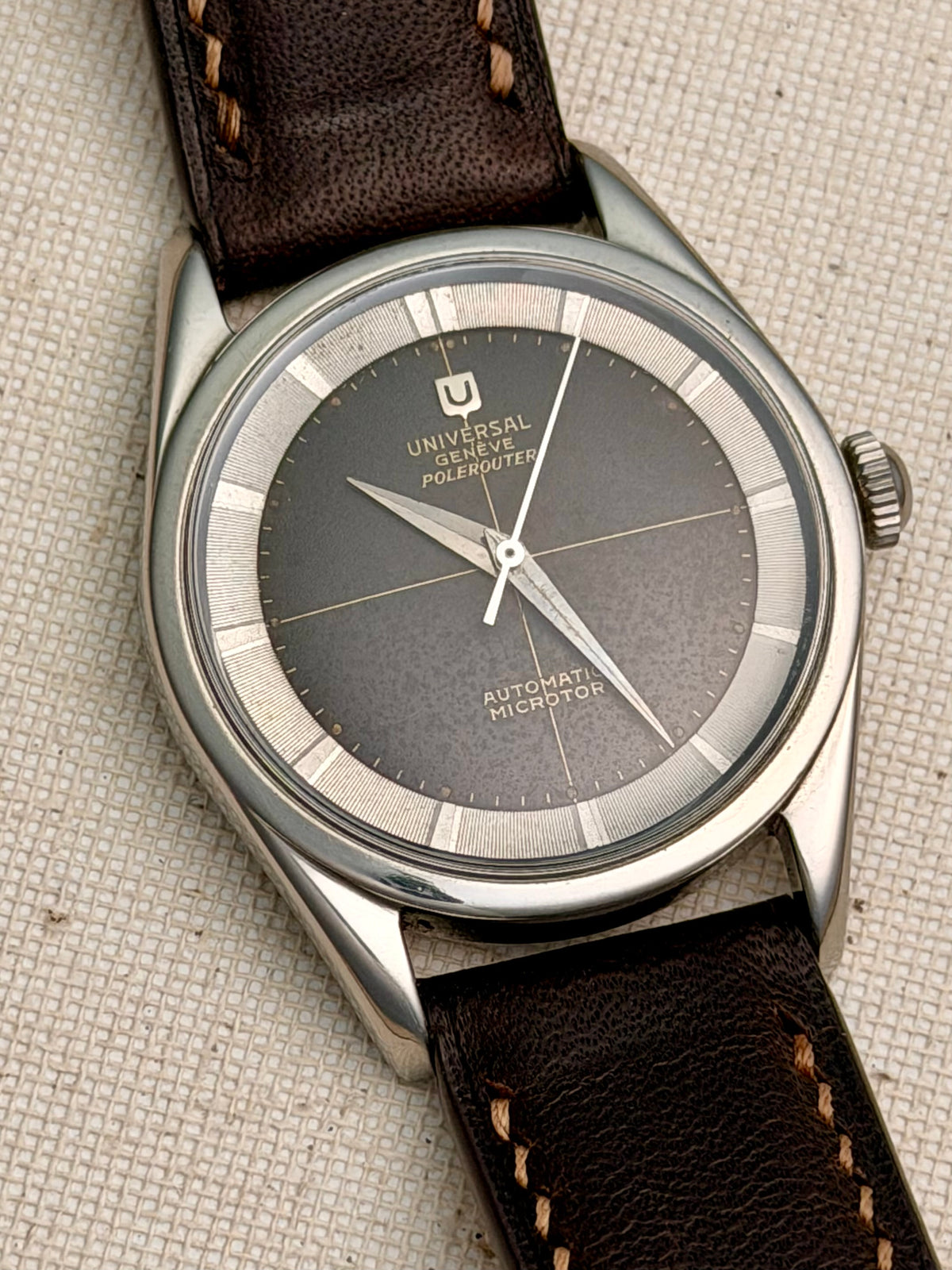 Universal Geneve Tropical Dial Polerouter Vintage