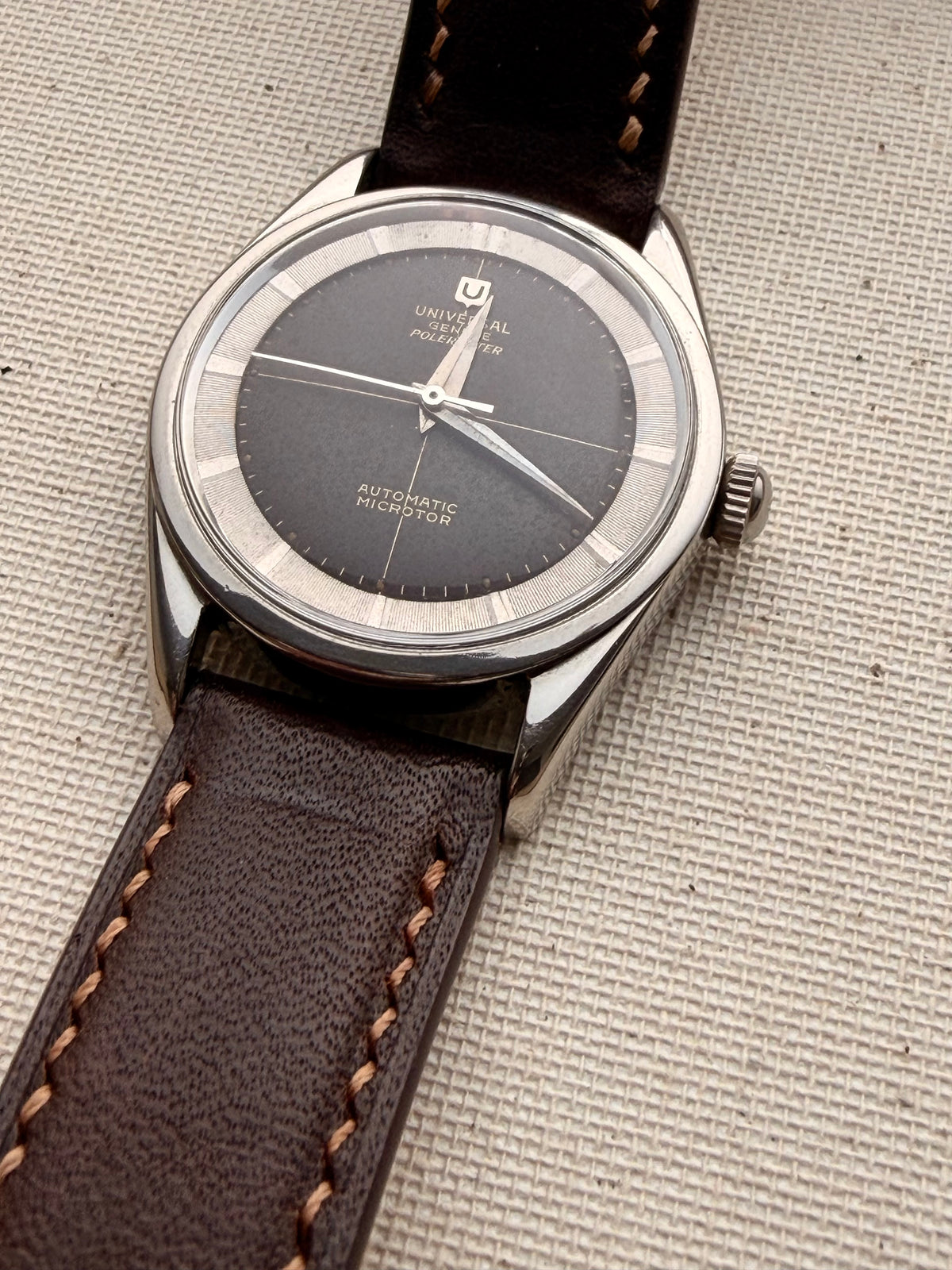 Universal Geneve Tropical Dial Polerouter Vintage