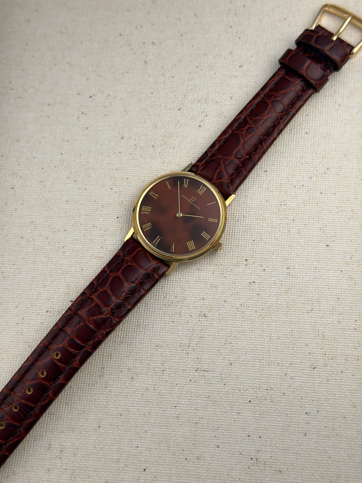 Universal Geneve 18k Gold