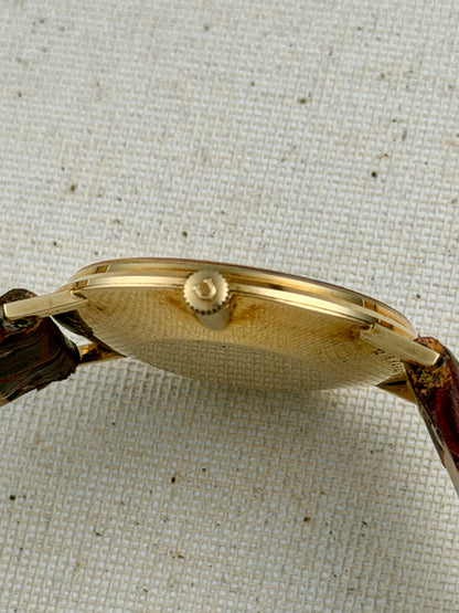 Universal Geneve 18k Gold