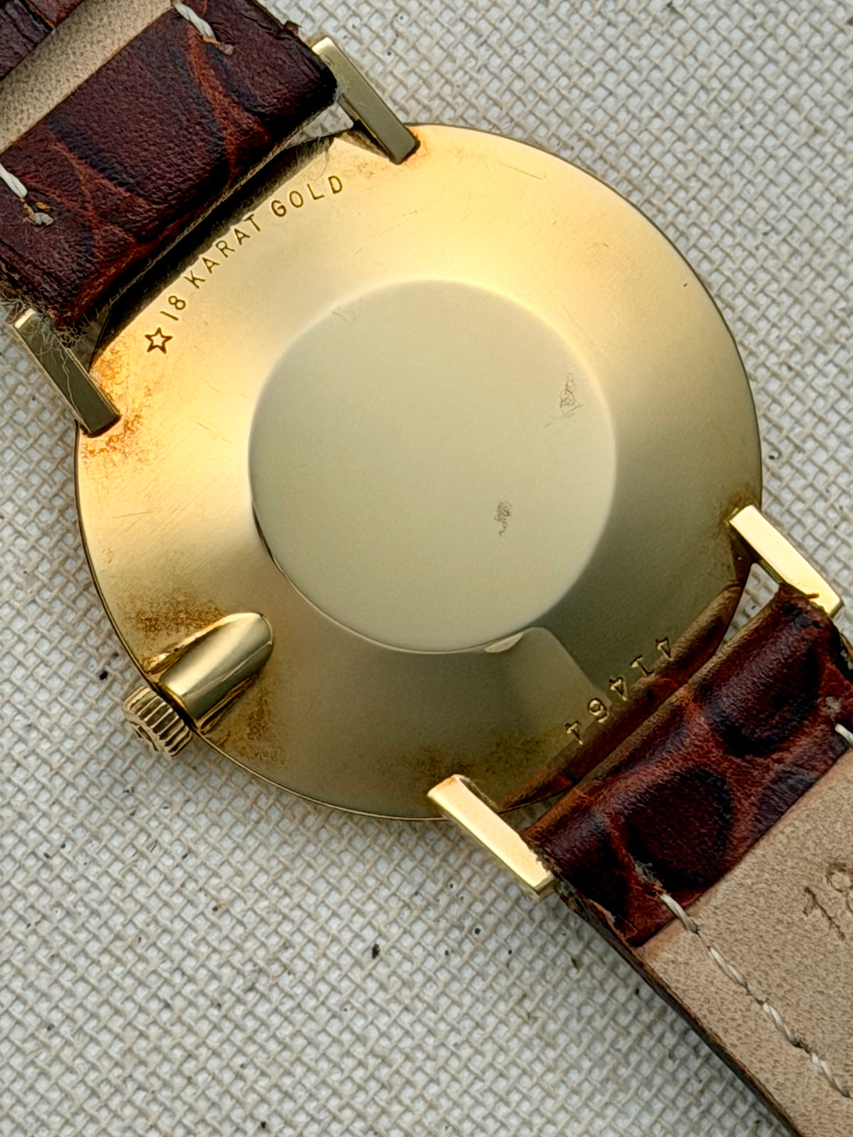Universal Geneve 18k Gold