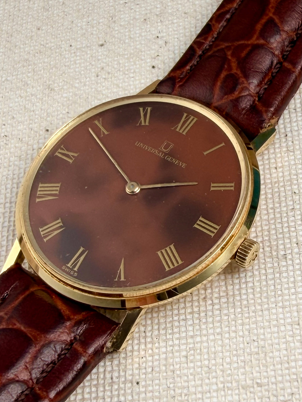 Universal Geneve 18k Gold