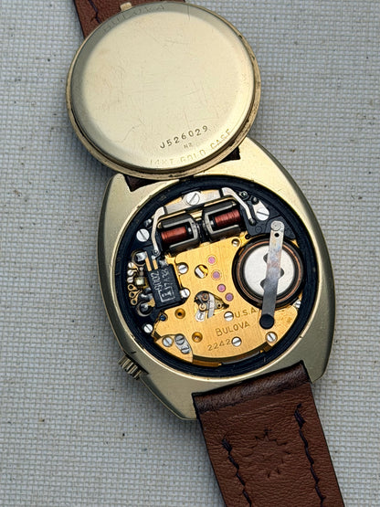 Bullova Accutron Accuquartz 14K Gold Vintage